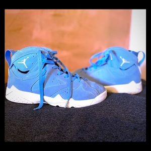 Jordan Pantone University 7
